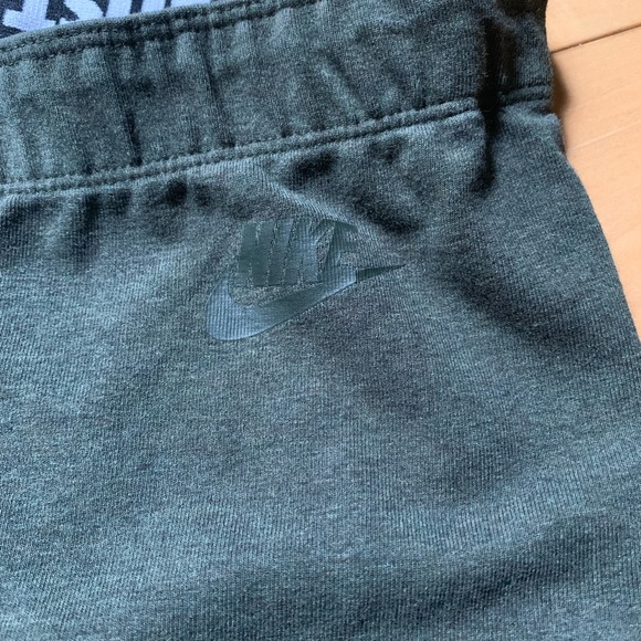 Army green Nike leggings - Picture 2 of 4